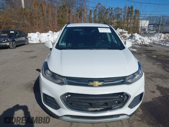 2022 Chevrolet Trax LT with VIN KL7CJPSM8NB517820, listed as a IAAI auction lot 41595783 with 49,101 mi miles. Bid and sale history available at carsss.com. Image 12.