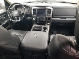 2018 Ram 1500 Night z VIN 1C6RR7MT0JS153033, wystawiony jako Copart lot #49237855 z przebiegiem 105 338 mil mil oraz Szkoda całkowita • Salvage title. Historia ofert i sprzedaży dostępna na DreamBid. Obrazek 8.