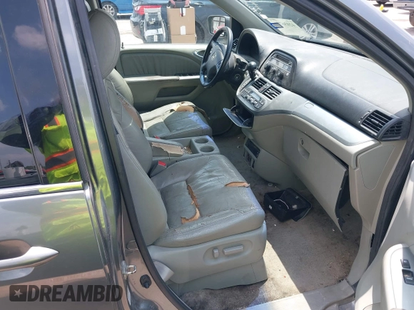 2008 Honda Odyssey EX-L with VIN 5FNRL38768B402507, listed as a IAAI auction lot 42036786 with 235,112 mi miles. Bid and sale history available at carsss.com. Image 5.