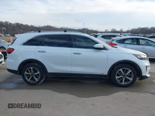 2019 Kia Sorento EX V6 with VIN 5XYPHDA5XKG507641, listed as a IAAI auction lot 41655933 with 171,136 mi miles. Bid and sale history available at carsss.com. Image 13.