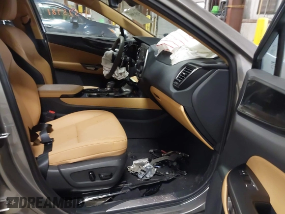 2025 Lexus NX 350h with VIN 2T2AKCEZ8SC043058, listed as a IAAI auction lot 41525981 with 1,575 mi miles and . Bid and sale history available at DreamBid. Image 5.