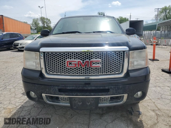 2011 GMC Sierra 1500 Denali z VIN 3GTP2XE25BG226450, wystawiony jako Copart lot #54248565 z przebiegiem 162 474 mil mil oraz Czysty tytuł • Clean title. Historia ofert i sprzedaży dostępna na DreamBid. Obrazek 5.