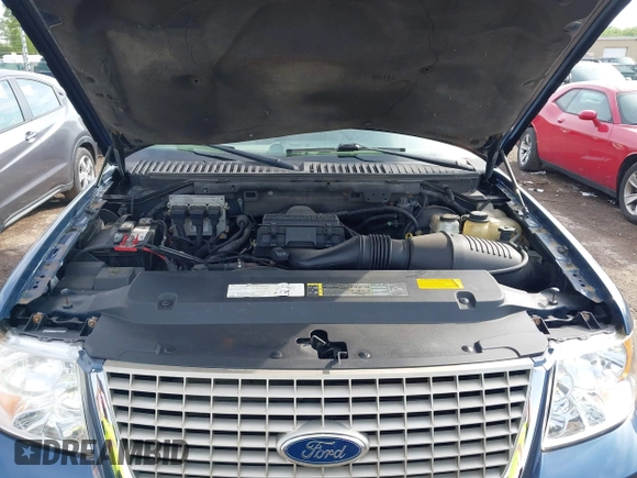 2006 Ford Expedition Eddie Bauer z VIN 1FMFU18536LA22209, wystawiony jako IAAI lot #42241459 z przebiegiem 121 600 mil mil oraz . Historia ofert i sprzedaży dostępna na DreamBid. Obrazek 10.