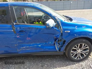 2017 Mitsubishi Outlander ES z VIN JA4AR3AUXHZ007018, wystawiony jako IAAI lot #41790311 z przebiegiem 142 299 mil mil oraz . Historia ofert i sprzedaży dostępna na DreamBid. Obrazek 6.