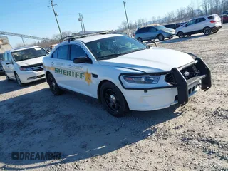 2017 Ford Police Interceptor Sedan with VIN 1FAHP2MK4HG127994, listed as a IAAI auction lot 41583366 with 135,839 mi miles. Bid and sale history available at carsss.com. Image 1.