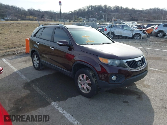 2012 Kia Sorento LX with VIN 5XYKT4A60CG232476, listed as a IAAI auction lot 41545100 with 200,858 mi miles. Bid and sale history available at carsss.com. Image 1.
