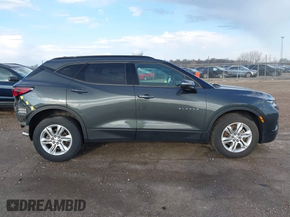 2020 Chevrolet Blazer LT z VIN 3GNKBHRS8LS615132, wystawiony jako IAAI lot #41902552 z przebiegiem 107 234 mil mil oraz . Historia ofert i sprzedaży dostępna na DreamBid. Obrazek 14.
