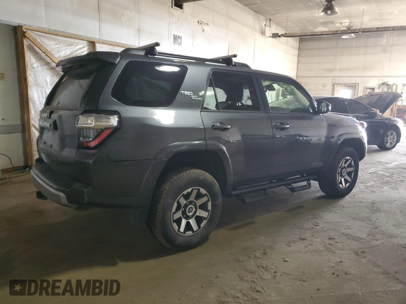 2022 Toyota 4Runner TRD Off Road Premium with VIN JTERU5JR0N6033215, listed as a Copart auction lot 50533345 with 46,472 mi miles and Salvage Title. Bid and sale history available at DreamBid. Image 3.