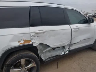 2022 Jeep Grand Cherokee Limited with VIN 1C4RJJBG6N8591674, listed as a IAAI auction lot 41274452 with 37,174 mi miles and . Bid and sale history available at DreamBid. Image 6.
