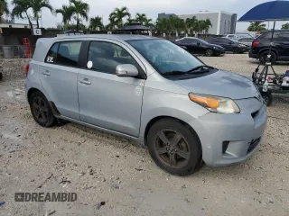 2013 Scion xD with VIN JTKKUPB40D1038231, listed as a Copart auction lot 63414025 with 176,520 mi miles and Clean title. Bid and sale history available at DreamBid. Image 4.