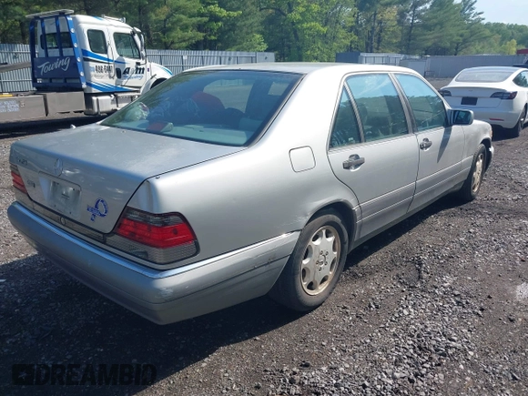 1995 Mercedes-Benz S z VIN WDBGA43E0SA254443, wystawiony jako IAAI lot #42168405 z przebiegiem 88 156 mil mil oraz . Historia ofert i sprzedaży dostępna na DreamBid. Obrazek 4.