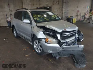 2008 Toyota RAV4 Ltd with VIN JTMBD31V485210284, listed as a IAAI auction lot 41903460 with 188,476 mi miles. Bid and sale history available at carsss.com. Image 1.