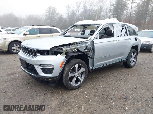 2024 Jeep Grand Cherokee with VIN 1C4RJYB68RC110262, listed as a IAAI auction lot 41893403 with 2,312 mi miles and . Bid and sale history available at DreamBid. Image 20.