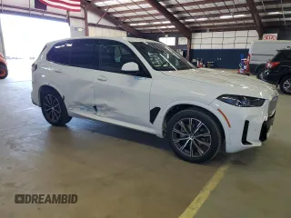 2025 BMW X5 xDrive40i z VIN 5UX23EU01S9X75945, wystawiony jako Copart lot #53264685 z przebiegiem 3 254 mil mil oraz Szkoda całkowita • Salvage title. Historia ofert i sprzedaży dostępna na DreamBid. Obrazek 4.
