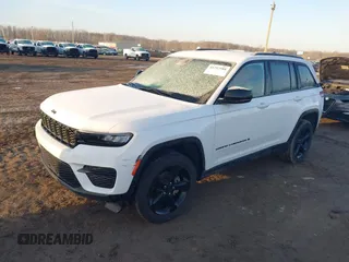 2023 Jeep Grand Cherokee Laredo с VIN 1C4RJHAG1PC609153, выставлен на аукционе IAAI как лот 41757588 с пробегом 11 801 миль миль и . История ставок и продаж доступна на DreamBid. Изображение 2.