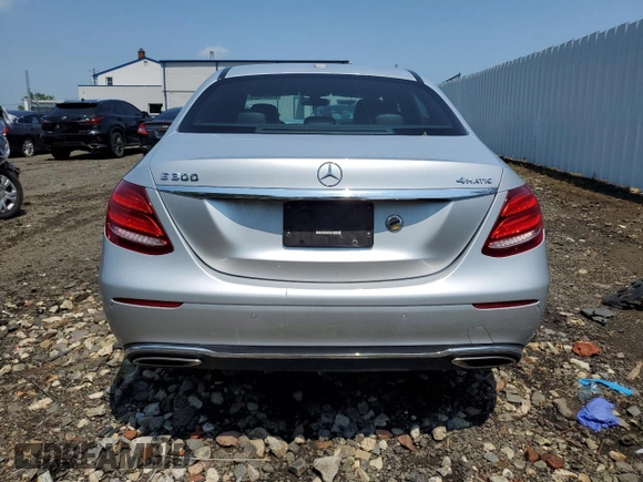 2019 Mercedes-Benz E-Class E 300 with VIN WDDZF4KB8KA532577, listed as a Copart auction lot 63581924 with 111,984 mi miles and Salvage Title. Bid and sale history available at carsss.com. Image 6.