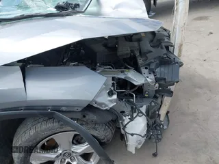 2019 Toyota RAV4 XLE with VIN JTMW1RFV4KD022612, listed as a IAAI auction lot 41717134 with 52,190 mi miles. Bid and sale history available at carsss.com. Image 6.