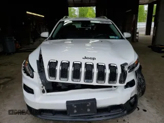 2015 Jeep Cherokee Latitude z VIN 1C4PJMCS7FW624366, wystawiony jako Copart lot #58634805 z przebiegiem 80 598 mil mil oraz Szkoda całkowita • Salvage title. Historia ofert i sprzedaży dostępna na DreamBid. Obrazek 5.