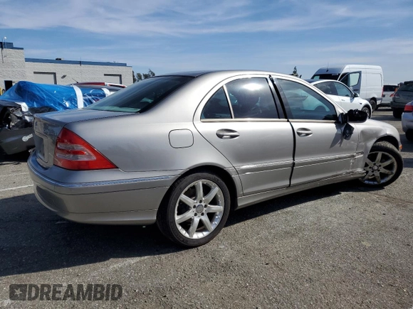 2003 Mercedes-Benz C 230 Kompressor with VIN WDBRF40J03F433176, listed as a Copart auction lot 45996935 with 206,876 mi miles and Salvage Title. Bid and sale history available at DreamBid. Image 3.