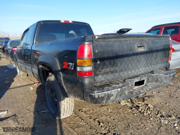2000 Chevrolet Silverado 1500 LS with VIN 2GCEK19T1Y1112633, listed as a IAAI auction lot 41769926 with 87,690 mi miles. Bid and sale history available at carsss.com. Image 3.