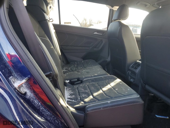 2024 Volkswagen Tiguan SEL R-Line with VIN 3VV4B7AX5RM128438, listed as a Copart auction lot 43714155 with 7,518 mi miles and Salvage Title. Bid and sale history available at carsss.com. Image 11.