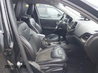 2019 Jeep Cherokee Latitude Plus with VIN 1C4PJMLB1KD237138, listed as a IAAI auction lot 41956339 with 81,180 mi miles. Bid and sale history available at carsss.com. Image 5.