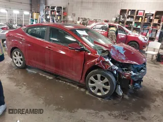 2013 Hyundai Elantra GLS z VIN KMHDH4AE1DU563354, wystawiony jako IAAI lot #41326879 z przebiegiem 141 548 mil mil oraz . Historia ofert i sprzedaży dostępna na DreamBid. Obrazek 1.