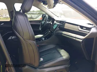 2022 Jeep Grand Cherokee Limited with VIN 1C4RJKBGXN8541947, listed as a IAAI auction lot 42553134 with 1,930 mi miles and . Bid and sale history available at DreamBid. Image 5.