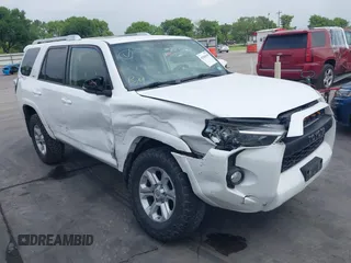 2016 Toyota 4Runner Limited with VIN JTEBU5JR1G5387870, listed as a IAAI auction lot 41944390 with 145,876 mi miles and . Bid and sale history available at DreamBid. Image 1.