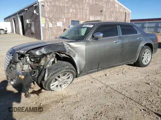2008 Chrysler 300 C with VIN 2C3KK63H18H138973, listed as a Copart auction lot 80827044 with 197,910 mi miles and Clean Title. Bid and sale history available at carsss.com. Image 1.