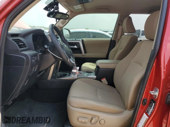 2024 Toyota 4Runner SR5 z VIN JTEEU5JR2R5308853, wystawiony jako Copart lot #50950585 z przebiegiem 14 081 mil mil oraz Czysty tytuł • Clean title. Historia ofert i sprzedaży dostępna na DreamBid. Obrazek 7.