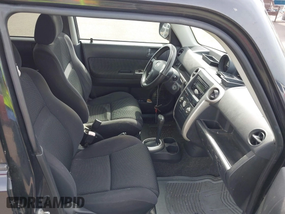 2005 Scion xB z VIN JTLKT324654001644, wystawiony jako IAAI lot #41455348 z przebiegiem 162 916 mil mil oraz . Historia ofert i sprzedaży dostępna na DreamBid. Obrazek 5.