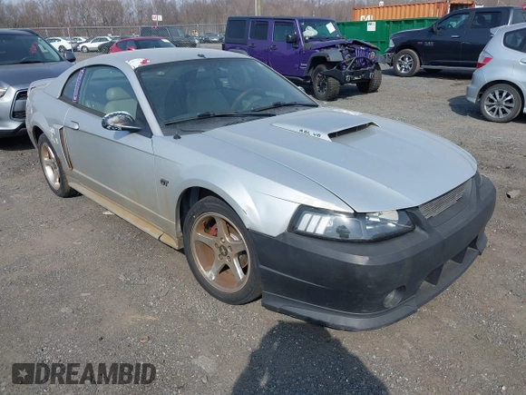 2001 Ford Mustang GT Deluxe with VIN 1FAFP42X61F258356, listed as a IAAI auction lot 41809616 with 197,814 mi miles. Bid and sale history available at carsss.com. Image 1.
