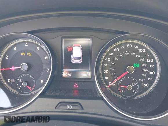 2021 Volkswagen Atlas SE z VIN 1V2DP2CA3MC518670, wystawiony jako IAAI lot #41860811 z przebiegiem 69 270 mil mil oraz . Historia ofert i sprzedaży dostępna na DreamBid. Obrazek 7.