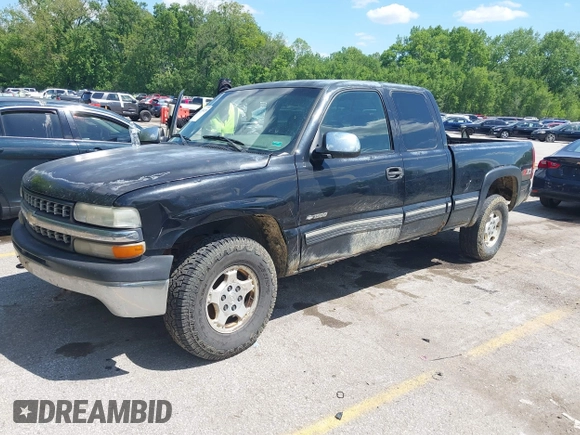 2000 Chevrolet Silverado 1500 LS with VIN 2GCEK19T2Y1379926, listed as a IAAI auction lot 42193073 with 371,952 mi miles. Bid and sale history available at carsss.com. Image 2.