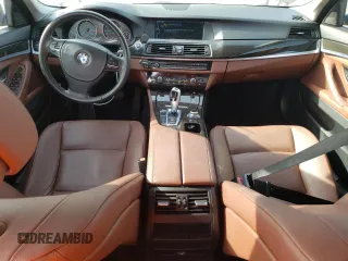 2012 BMW 5 Series 528i z VIN WBAXG5C56CDY28661, wystawiony jako Copart lot #53372745 z przebiegiem 130 810 mil mil oraz Szkoda całkowita • Salvage title. Historia ofert i sprzedaży dostępna na DreamBid. Obrazek 8.