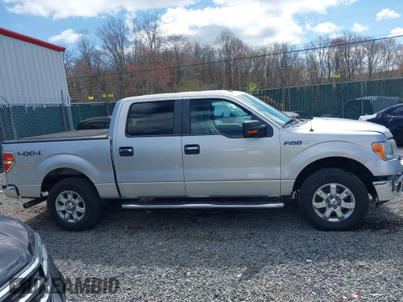 2013 Ford F-150 XL with VIN 1FTFW1EF1DFC24375, listed as a IAAI auction lot 41977313 with 326,090 mi miles. Bid and sale history available at carsss.com. Image 13.