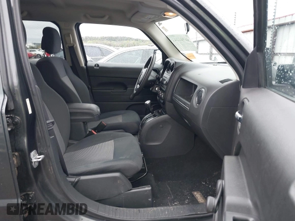 2011 Jeep Patriot Sport with VIN 1J4NT1GA9BD122962, listed as a IAAI auction lot 41903341 with 114,297 mi miles and . Bid and sale history available at carsss.com. Image 5.
