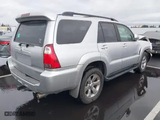 2006 Toyota 4Runner Limited with VIN JTEBT17R068030681, listed as a IAAI auction lot 39405197 with 189,811 mi miles. Bid and sale history available at carsss.com. Image 4.