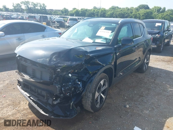 2025 Volvo XC40 Core Bright Theme with VIN YV4L12UJ0S2507803, listed as a IAAI auction lot 42551329 with 6,066 mi miles and . Bid and sale history available at DreamBid. Image 17.