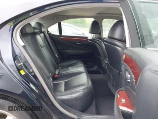 2009 Lexus LS 460 с VIN JTHCL46F995003808, выставлен на аукционе IAAI как лот 42236646 с пробегом 132 083 миль миль и . История ставок и продаж доступна на DreamBid. Изображение 8.