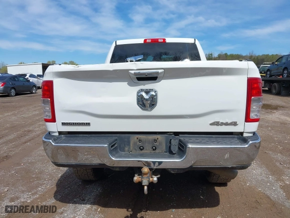 2019 Ram 2500 Big Horn with VIN 3C6UR5DL2KG675282, listed as a IAAI auction lot 41729803 with 88,084 mi miles. Bid and sale history available at carsss.com. Image 17.