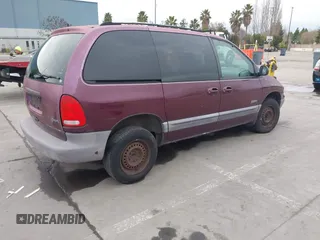 1999 Plymouth Voyager z VIN 2P4GP45R8XR382654, wystawiony jako IAAI lot #41576604 z przebiegiem 162 219 mil mil oraz . Historia ofert i sprzedaży dostępna na DreamBid. Obrazek 4.