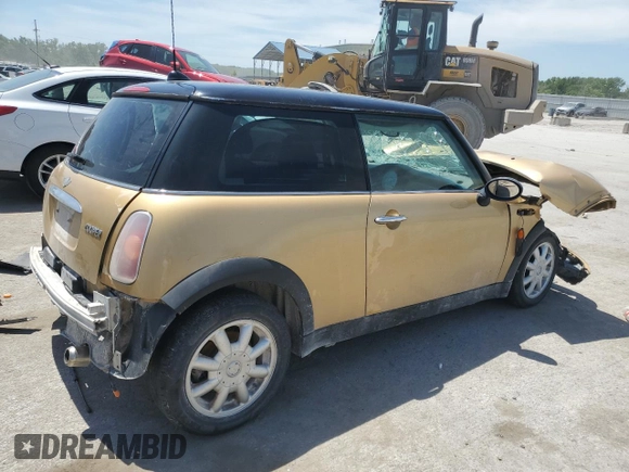 2004 MINI Hardtop z VIN WMWRC33454TC50742, wystawiony jako Copart lot #56655565 z przebiegiem Nie podano mil oraz Szkoda całkowita • Salvage title. Historia ofert i sprzedaży dostępna na DreamBid. Obrazek 3.