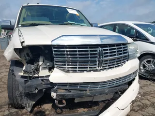 2008 Lincoln Navigator with VIN 5LMFU28548LJ07615, listed as a IAAI auction lot 42144851 with 348,378 mi miles and . Bid and sale history available at DreamBid. Image 11.