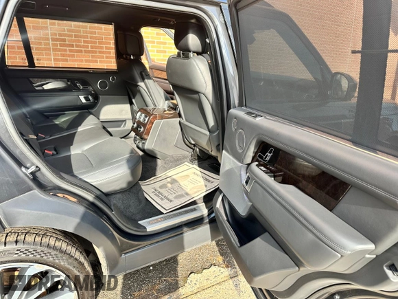 2020 Land Rover Range Rover with VIN SALGS5SE6LA588346, listed as a Copart auction lot 81150904 with 47,444 mi miles and Salvage title. Bid and sale history available at DreamBid. Image 7.