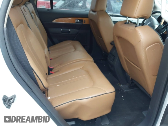 2012 Lincoln MKX z VIN 2LMDJ8JK2CBL09145, wystawiony jako IAAI lot #42309315 z przebiegiem 140 219 mil mil oraz . Historia ofert i sprzedaży dostępna na DreamBid. Obrazek 8.