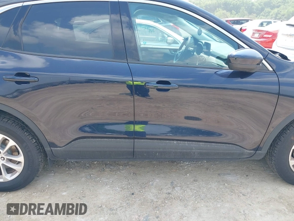 2021 Ford Escape SE with VIN 1FMCU9G65MUB03411, listed as a IAAI auction lot 42423432 with 121,755 mi miles and . Bid and sale history available at DreamBid. Image 13.