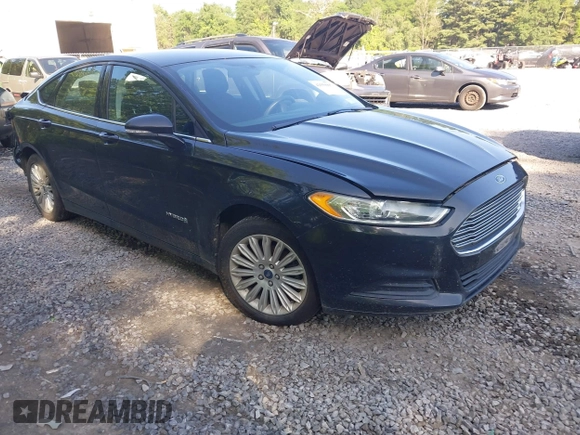 2013 Ford Fusion SE Hybrid с VIN 3FA6P0LU1DR208081, выставлен на аукционе IAAI как лот 42559905 с пробегом 149 340 миль миль и . История ставок и продаж доступна на DreamBid. Изображение 1.