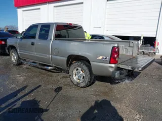 2003 Chevrolet Silverado 1500 with VIN 2GCEK19T431124042, listed as a IAAI auction lot 41252015 with 165,099 mi miles. Bid and sale history available at carsss.com. Image 3.